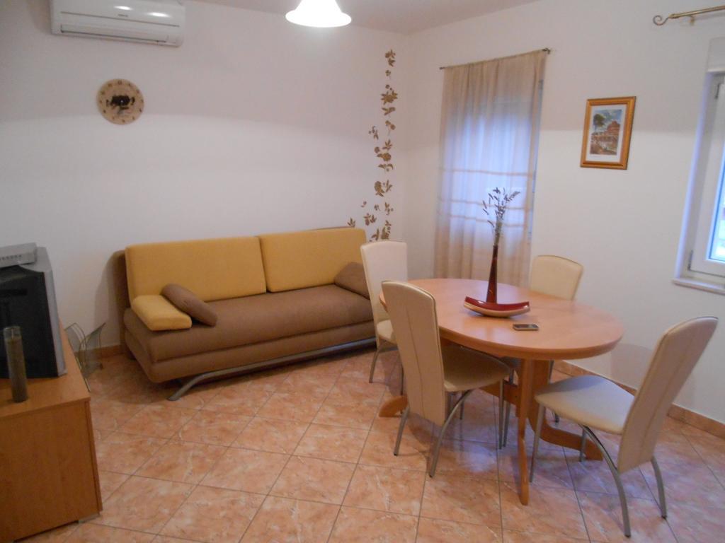 Apartment Luvi